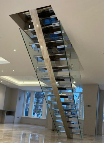 Mirror polished Staircase Photo By HGMP Mirror polished Staircase Photo By HGMP